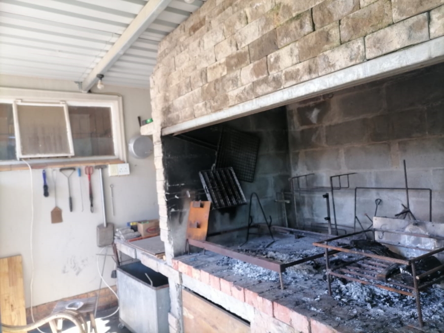 3 Bedroom Property for Sale in Eendekuil Western Cape